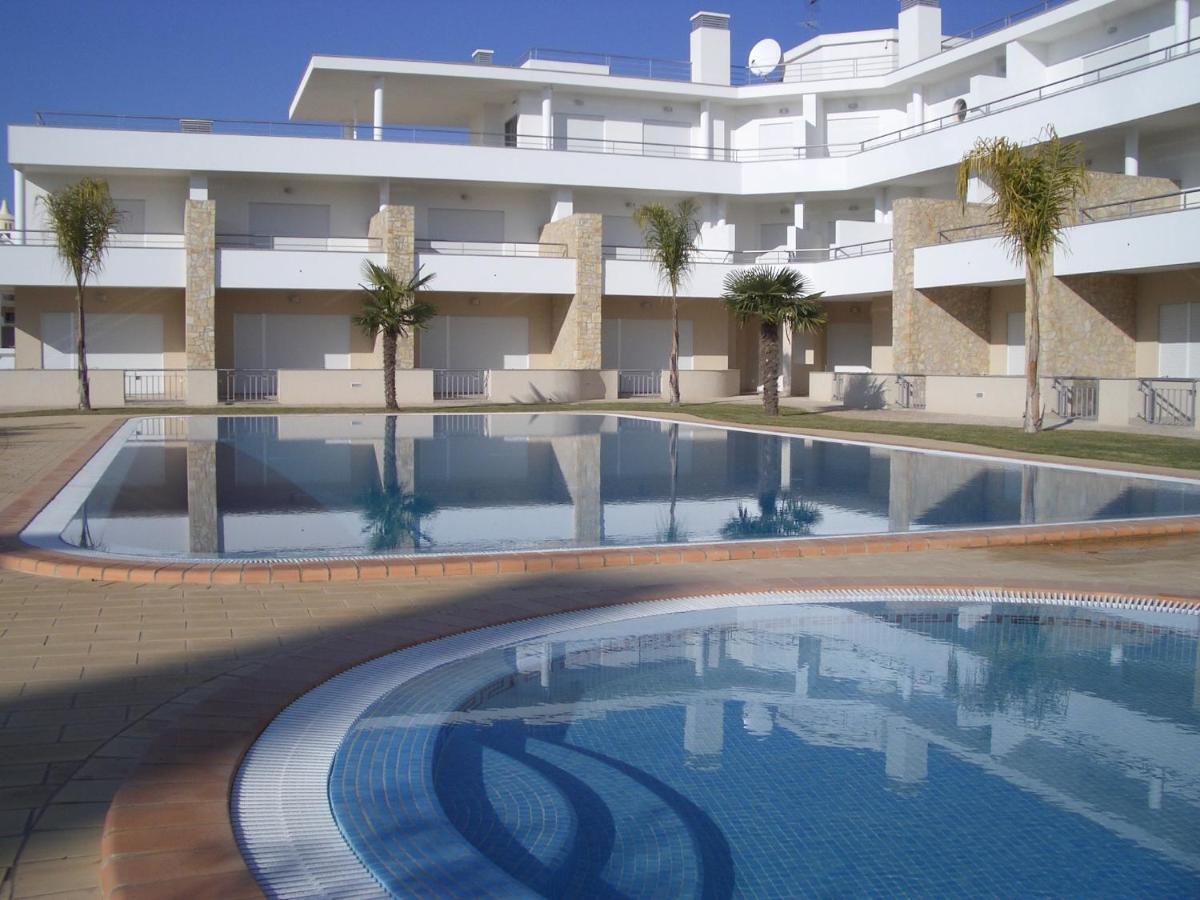 Apartamentos Pomba Branca Olhos de Agua  Exteriör bild