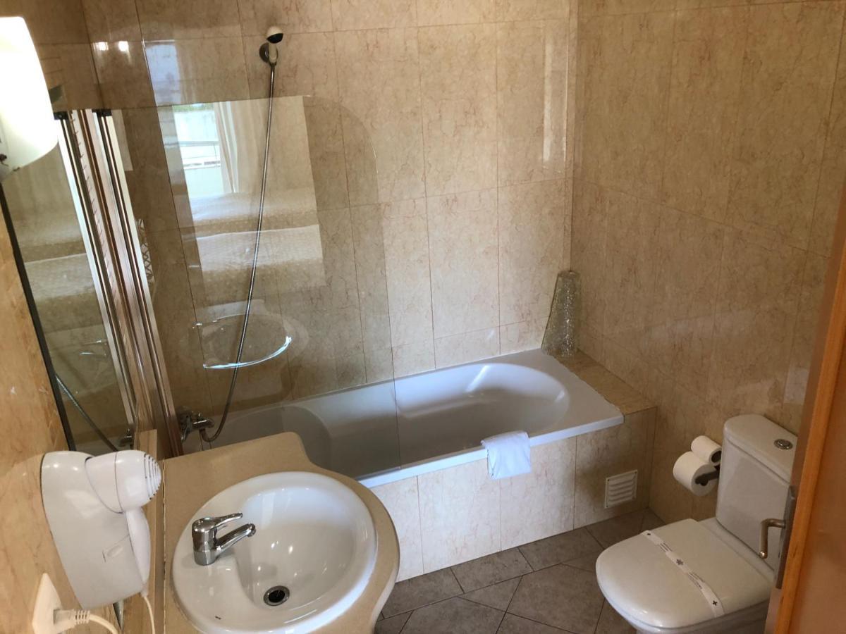 Apartamentos Pomba Branca Olhos de Agua  Exteriör bild